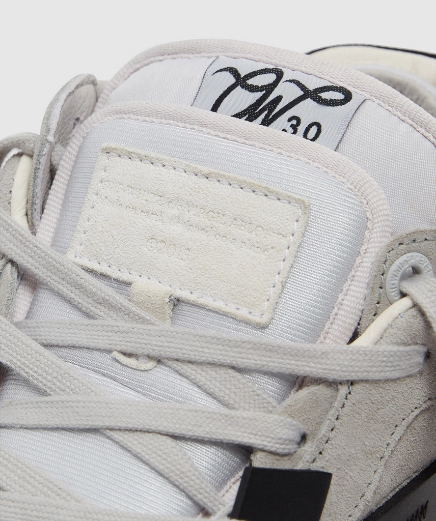 Off White Floating arrow sneaker